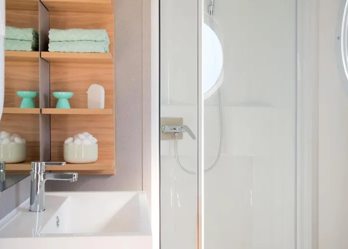 Mobil-home Avec Terrasse, 2 Doubles, Cuisine Equipee - Api-1-52-1467