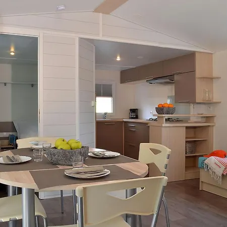 Mobil-home Avec Terrasse, 2 Doubles, Cuisine équipée - Api-1-52-1467