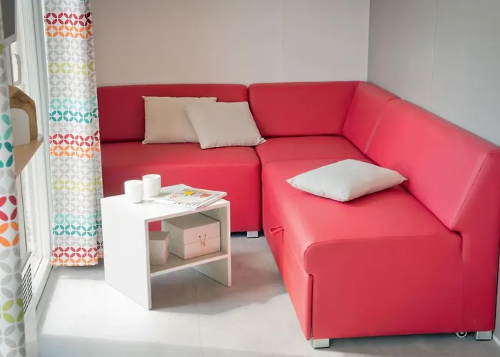 Camping Mobil-home Avec Terrasse, 2 Doubles, Cuisine équipée - Api-1-52-1467 *