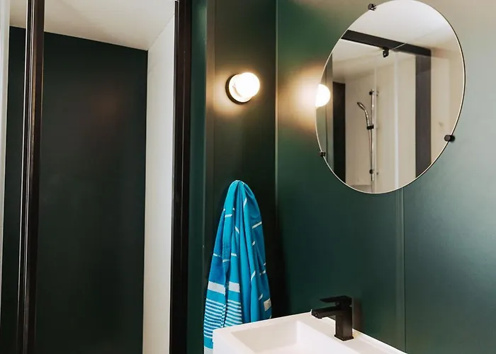 Mobil-home Avec Terrasse, 2 Doubles, Cuisine équipée - Api-1-52-1467 Camping *