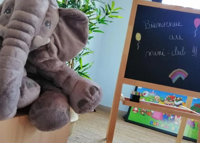 Camping Mobil-home Avec Terrasse, 2 Doubles, Cuisine équipée - Api-1-52-1467