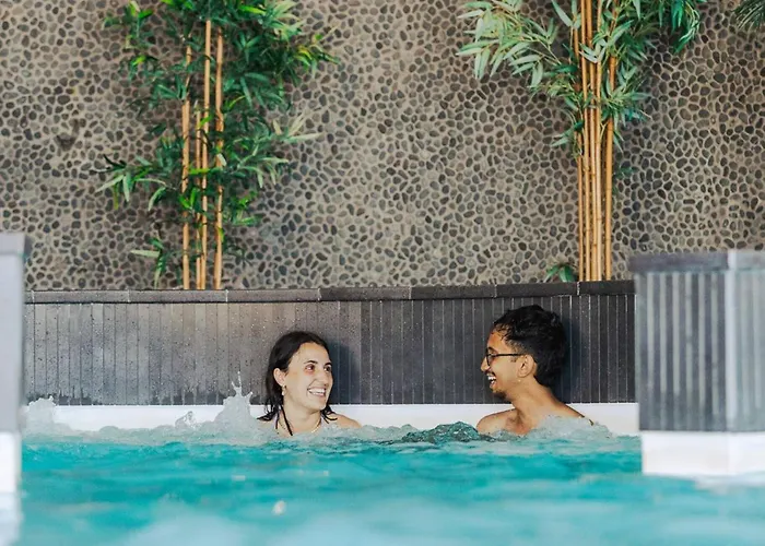 Camping Mobil-home Avec Terrasse, 2 Doubles, Cuisine équipée - Api-1-52-1467 Saint-Jean-de-Monts