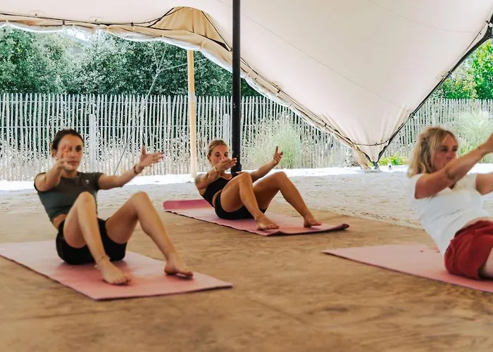 Camping Mobil-home Avec Terrasse, 2 Doubles, Cuisine équipée - Api-1-52-1467